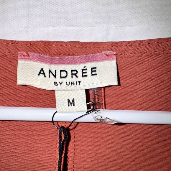 NWT Andree By Unit 3/4 Sleeve Scalloped Top M Coral Salmon Colored Blouse - Picture 4 of 8